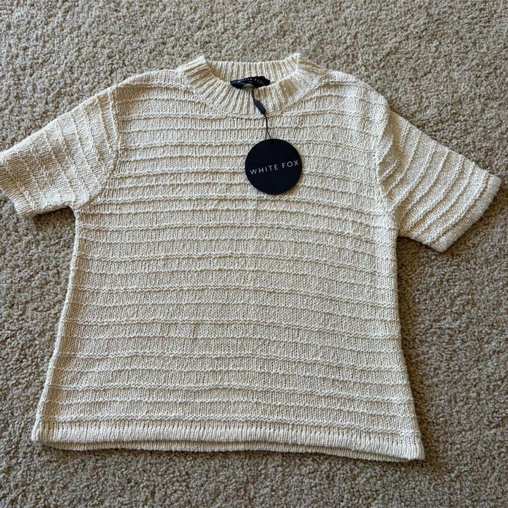 New white fox boutique knit t shirt